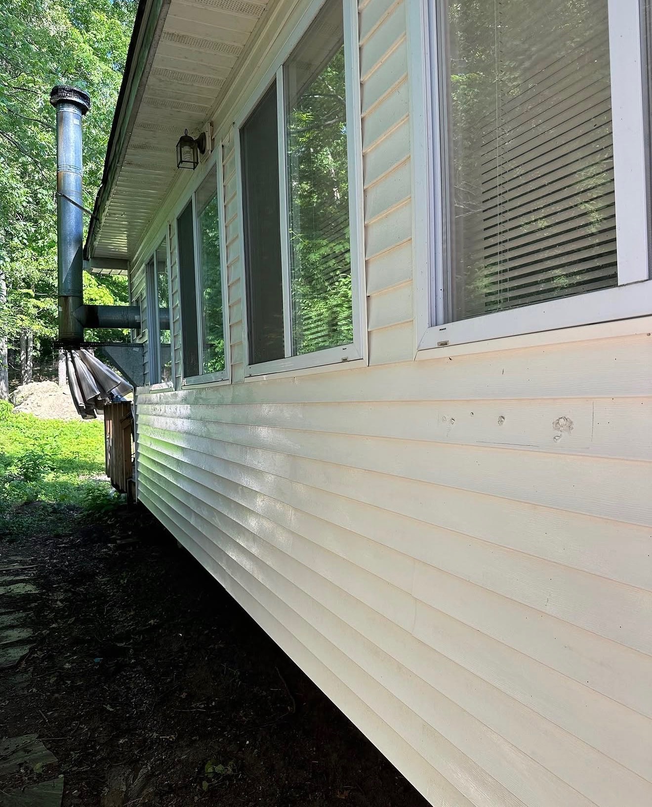 Clean vinyl siding after washing